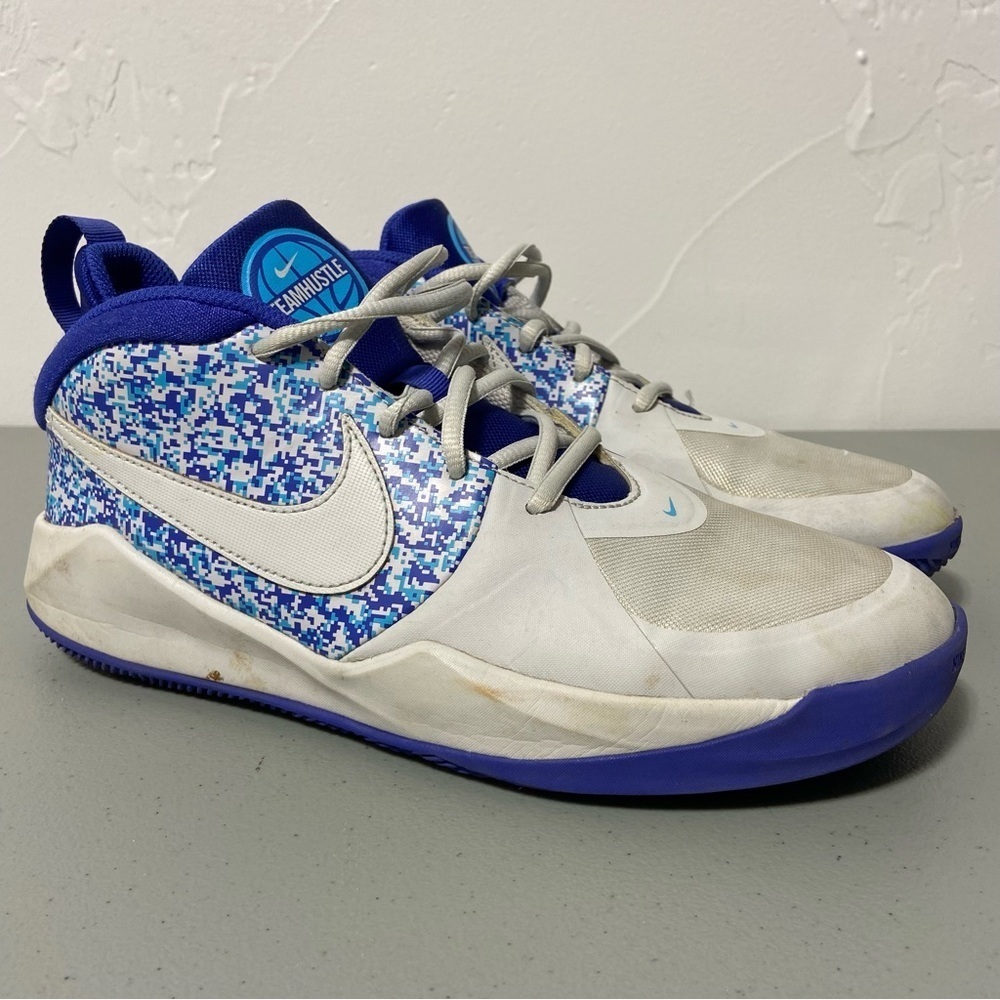 Nike Team Hustle D9 Digital Pixel Youth Athletic Shoes Basketball 7Y DC1983-001